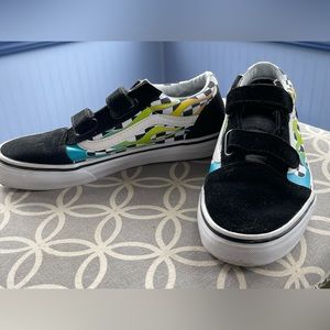 Vans boys size 4 flame checker shoes
